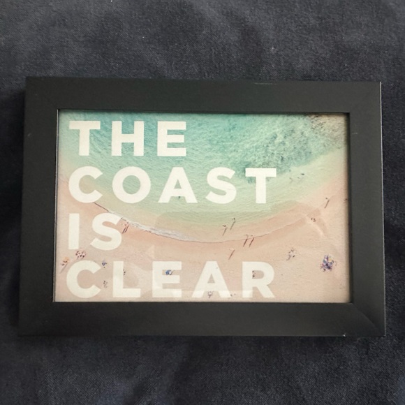 Gray Malin “the coast is clear” 4x6 available in white or black frame. - Picture 1 of 7